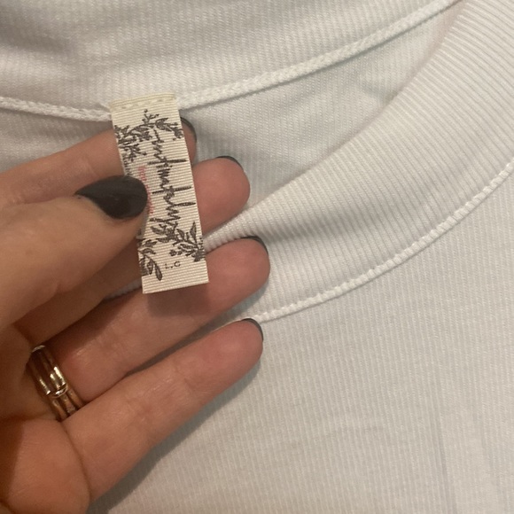 Free people solid shirt. Great for layering - Picture 2 of 3